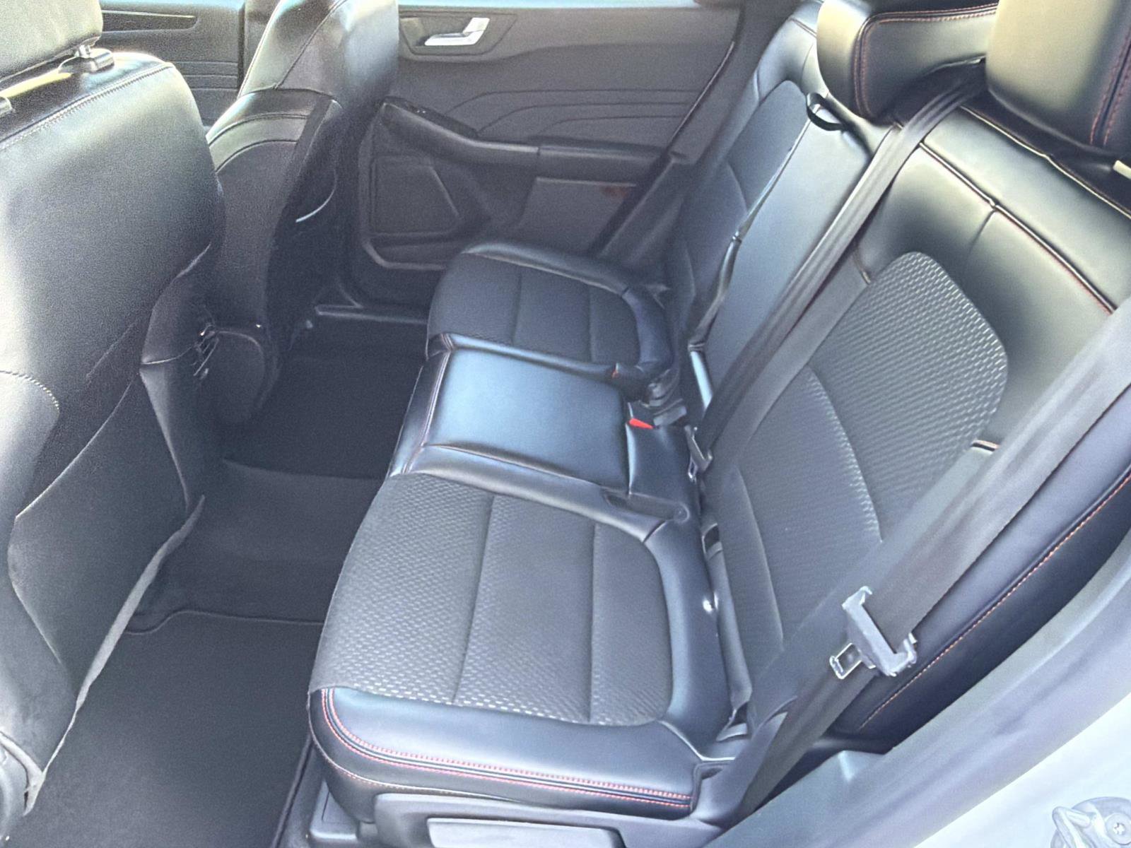 Certified 2025 Ford Escape ST-Line FWD image 14