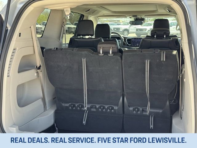 Used 2024 Chrysler Pacifica Limited image 32