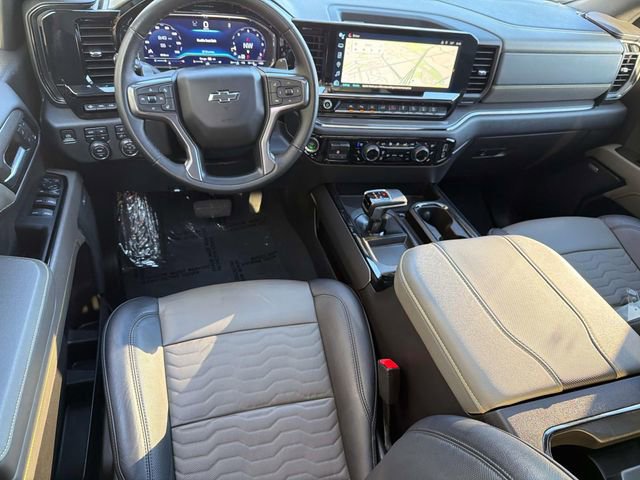 Used 2024 Chevrolet Silverado 1500 ZR2 w/ Technology Package image 9