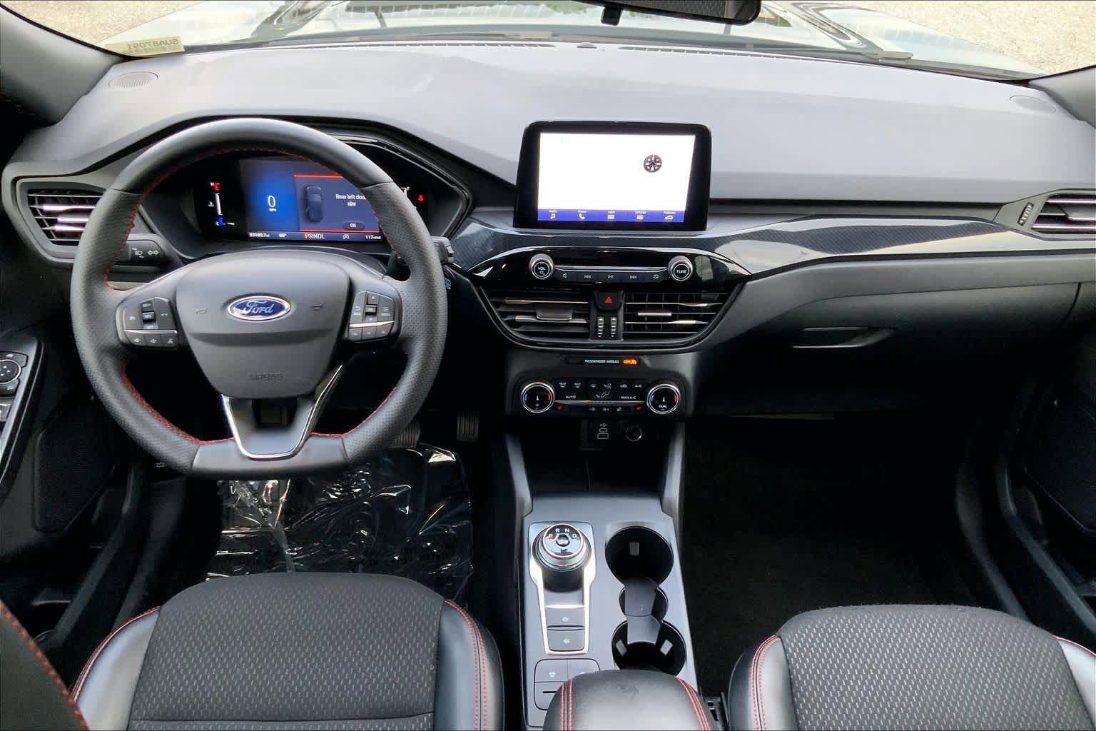 Certified 2025 Ford Escape ST-Line Select AWD/4WD image 14