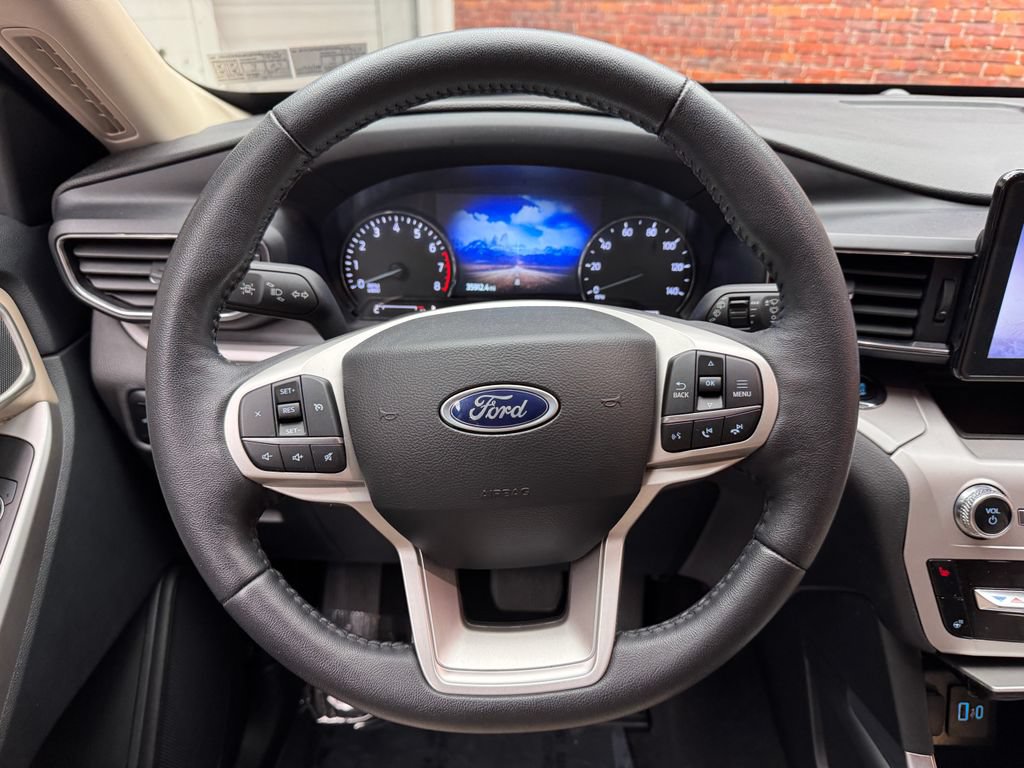 Certified 2023 Ford Explorer XLT w/ Equipment Group 202A AWD/4WD image 13