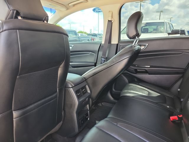 Certified 2019 Ford Edge Titanium w/ Equipment Group 301A AWD/4WD image 16