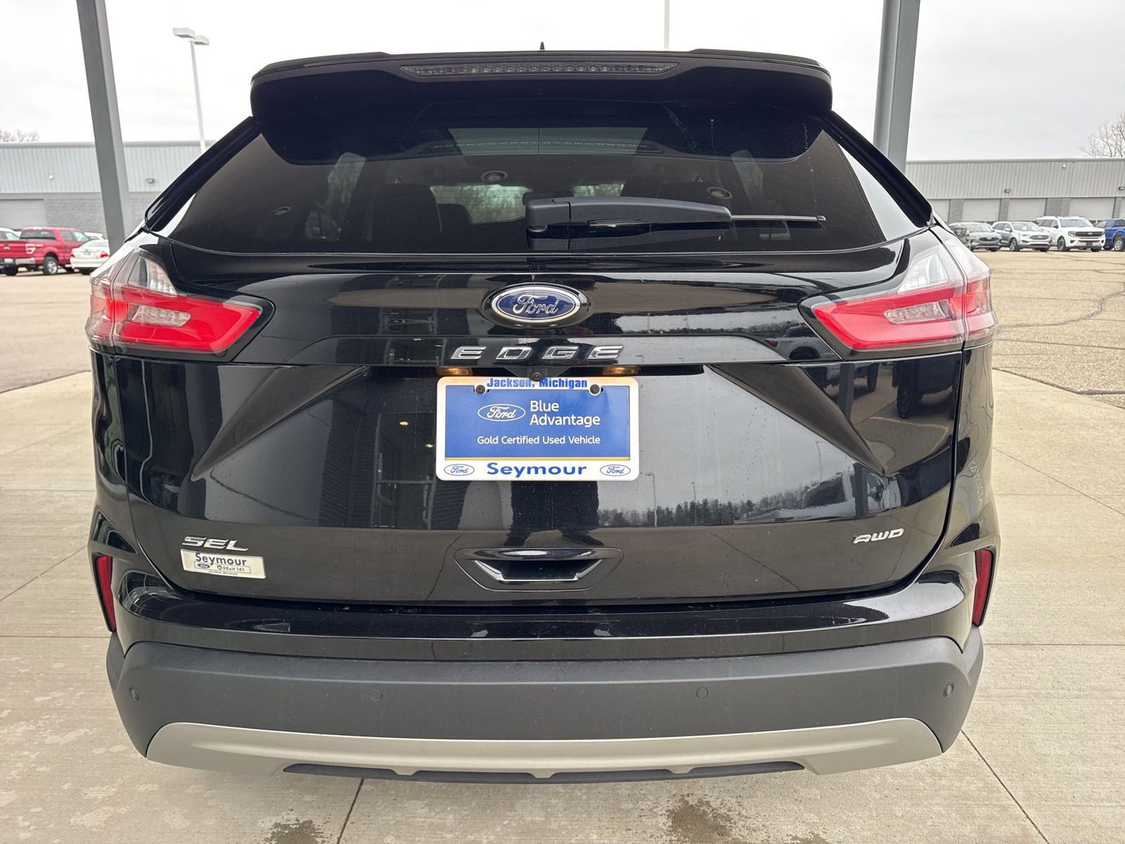 Certified 2024 Ford Edge SEL w/ Convenience Package image 3