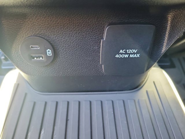 Certified 2024 Ford Ranger Lariat w/ Trailer Tow Package image 17