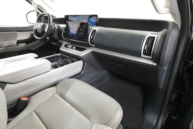 Certified 2025 Ford Expedition Active AWD/4WD image 36