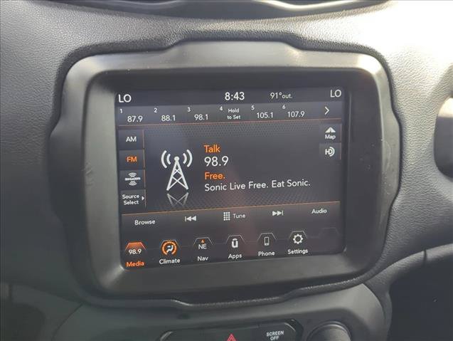 Used 2023 Jeep Renegade Latitude AWD/4WD image 14