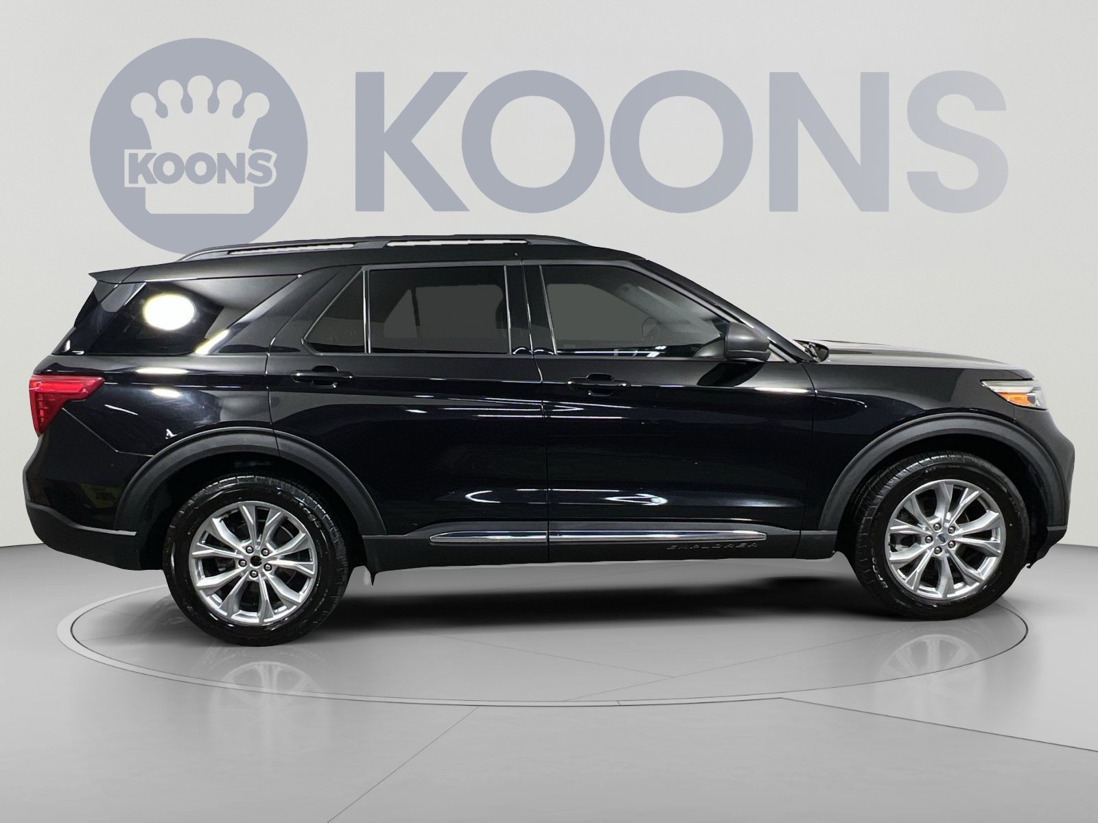 Certified 2021 Ford Explorer XLT w/ Equipment Group 202A AWD/4WD image 12