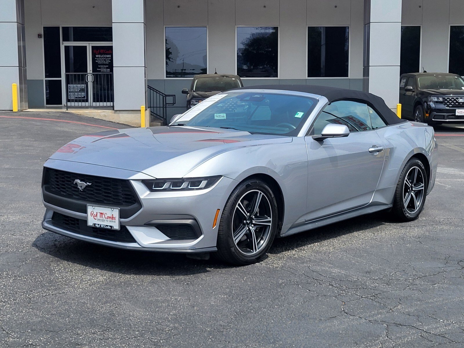 Certified 2024 Ford Mustang Premium RWD image 8