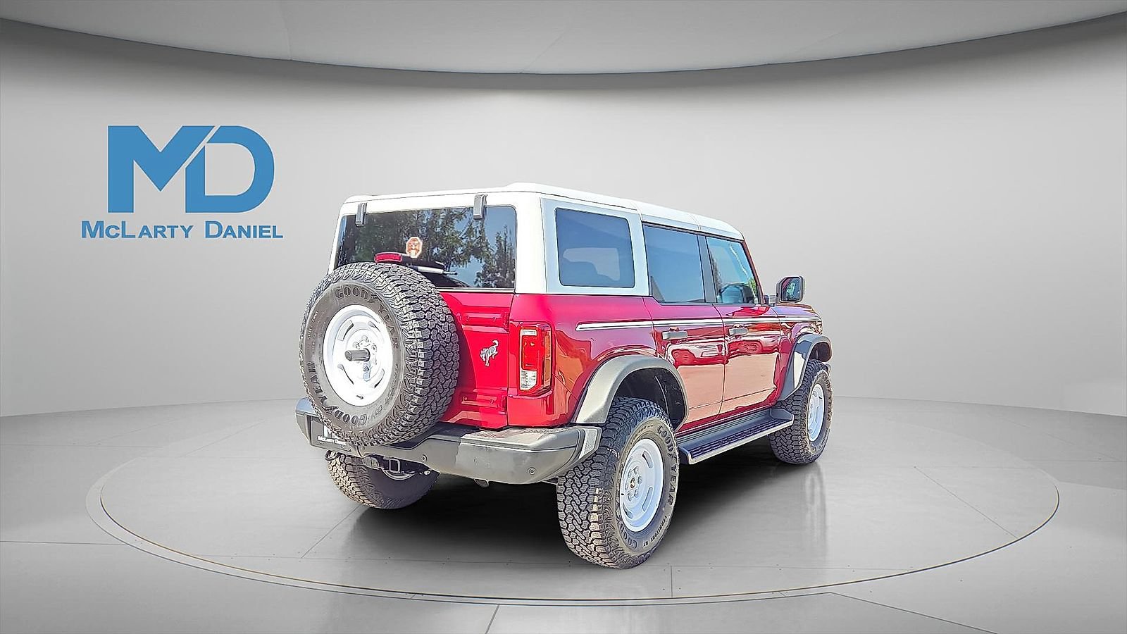 Certified 2025 Ford Bronco Heritage Edition AWD/4WD image 5