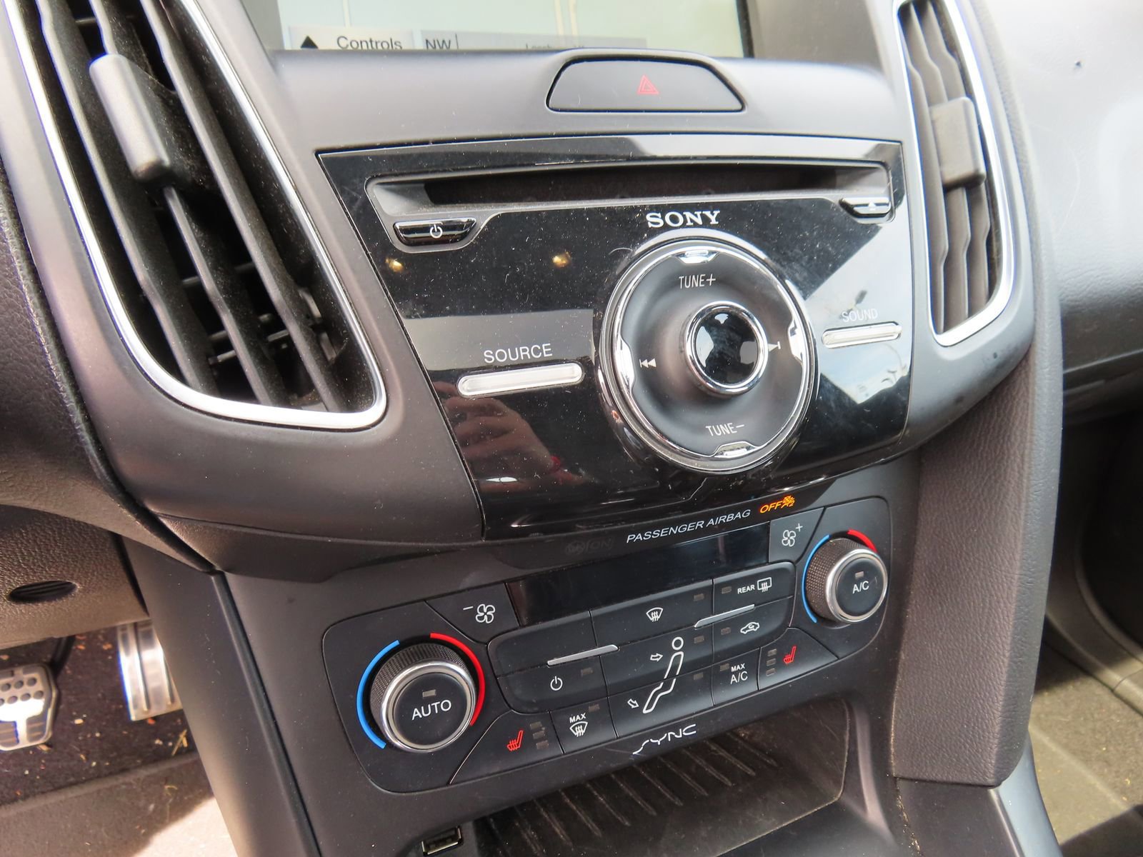 Certified 2017 Ford Focus ST w/ Equipment Group 402A image 29