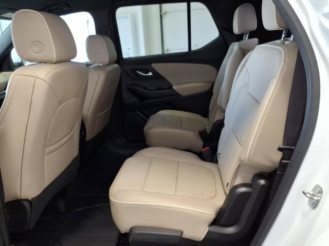 Used 2023 Chevrolet Traverse Premier FWD image 14