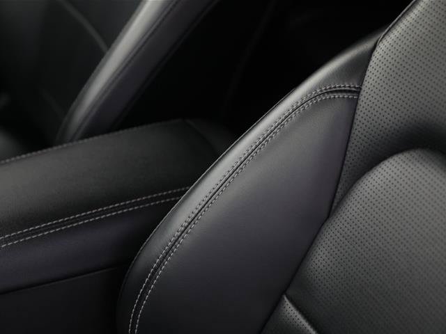 Certified 2024 Ford Escape Platinum AWD/4WD image 19