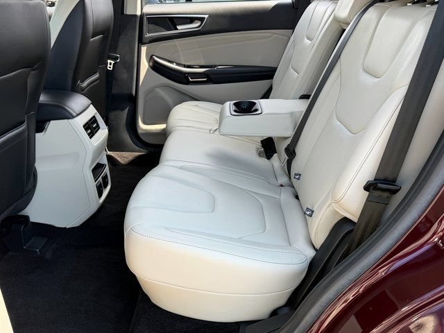 Certified 2018 Ford Edge Titanium w/ Technology Package FWD image 8