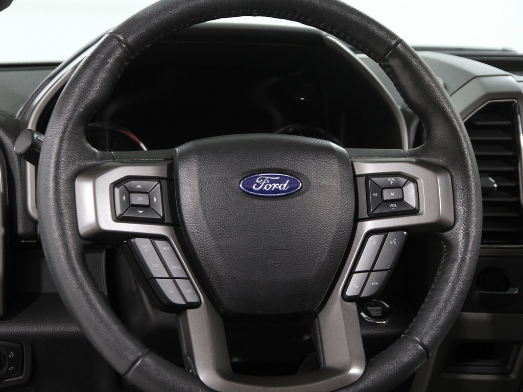 Certified 2020 Ford Expedition XLT w/ Equipment Group 202A image 8