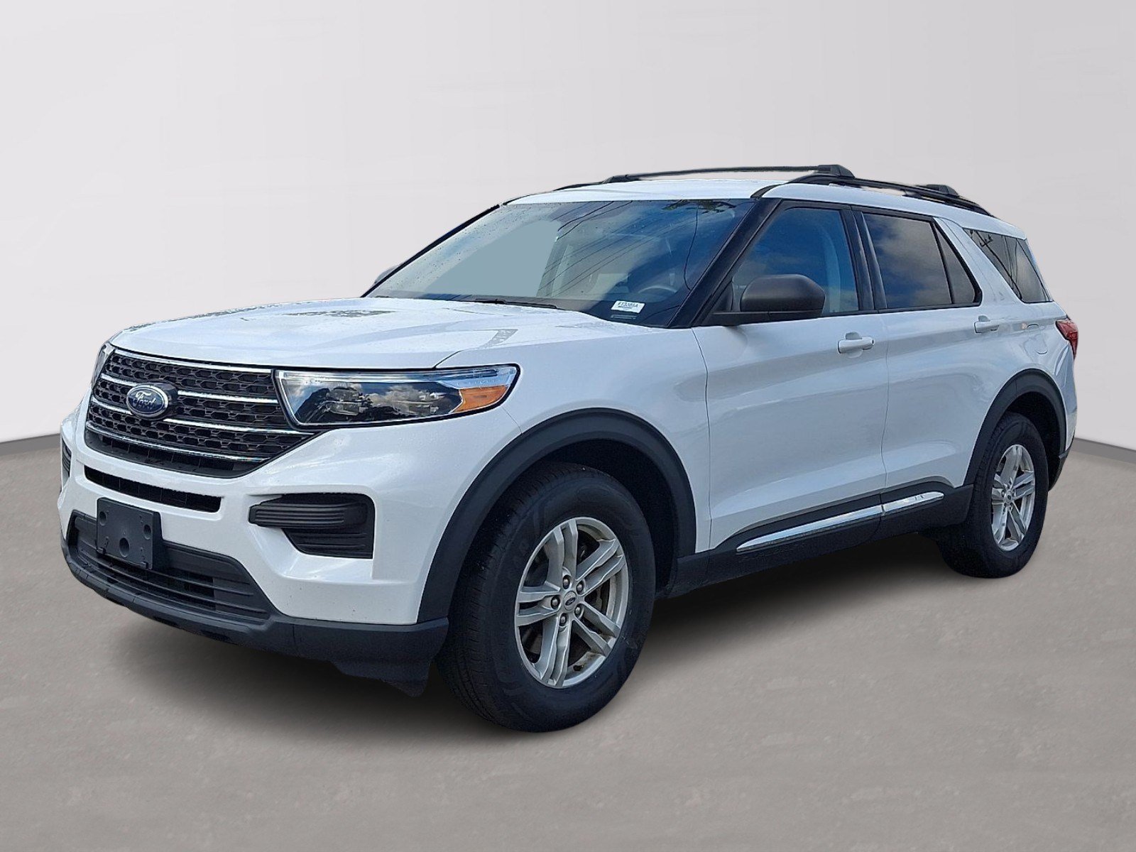 Certified 2021 Ford Explorer XLT w/ Class III Trailer Tow Package AWD/4WD image 3