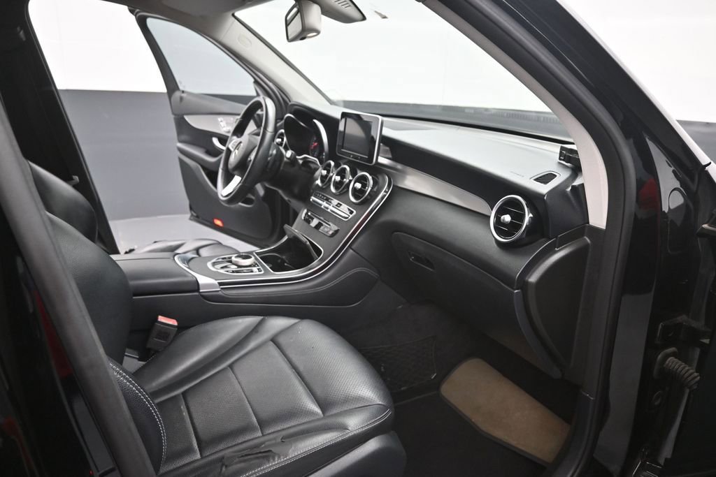 Used 2019 Mercedes-Benz GLC 300 image 16