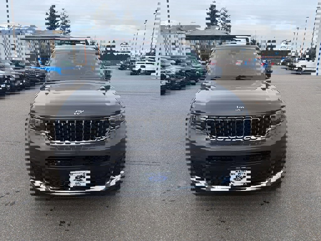 Used 2024 Jeep Grand Cherokee L Laredo image 6