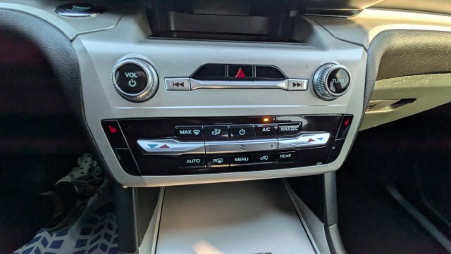 Certified 2024 Ford Explorer XLT AWD/4WD image 34