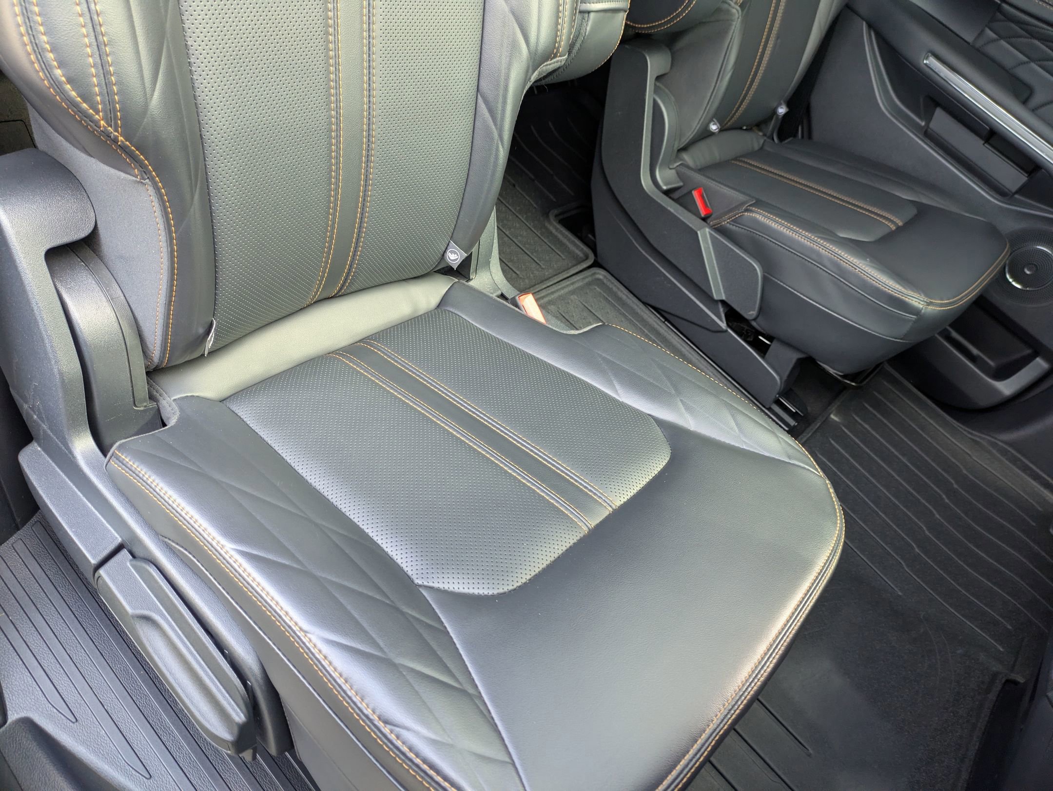 Certified 2024 Ford Expedition Platinum image 37