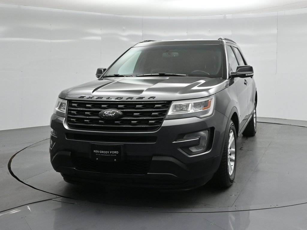 Certified 2017 Ford Explorer XLT w/ Equipment Group 202A FWD image 56