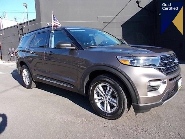Certified 2022 Ford Explorer XLT w/ Equipment Group 202A image 1