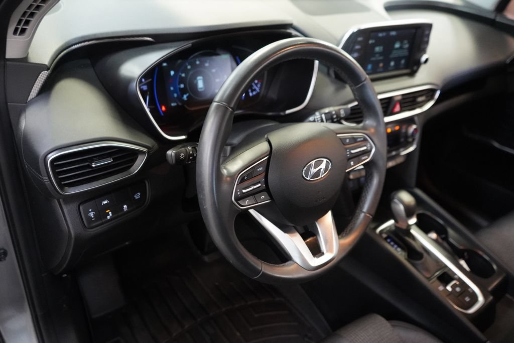 Used 2019 Hyundai Santa Fe SEL FWD image 16