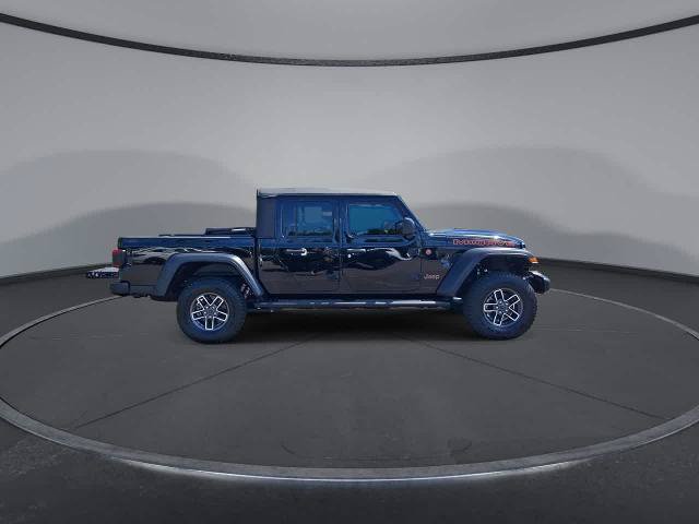 Used 2025 Jeep Gladiator Mojave w/ Convenience Group AWD/4WD image 9