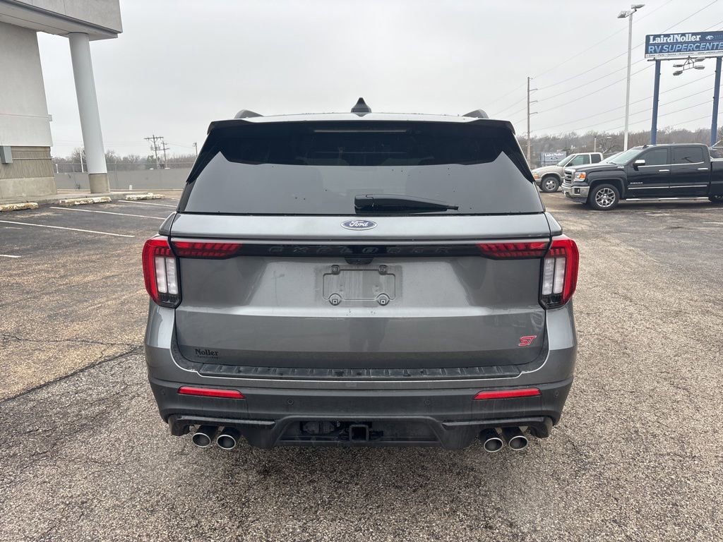 Certified 2025 Ford Explorer ST w/ Sun And Sound Package image 3