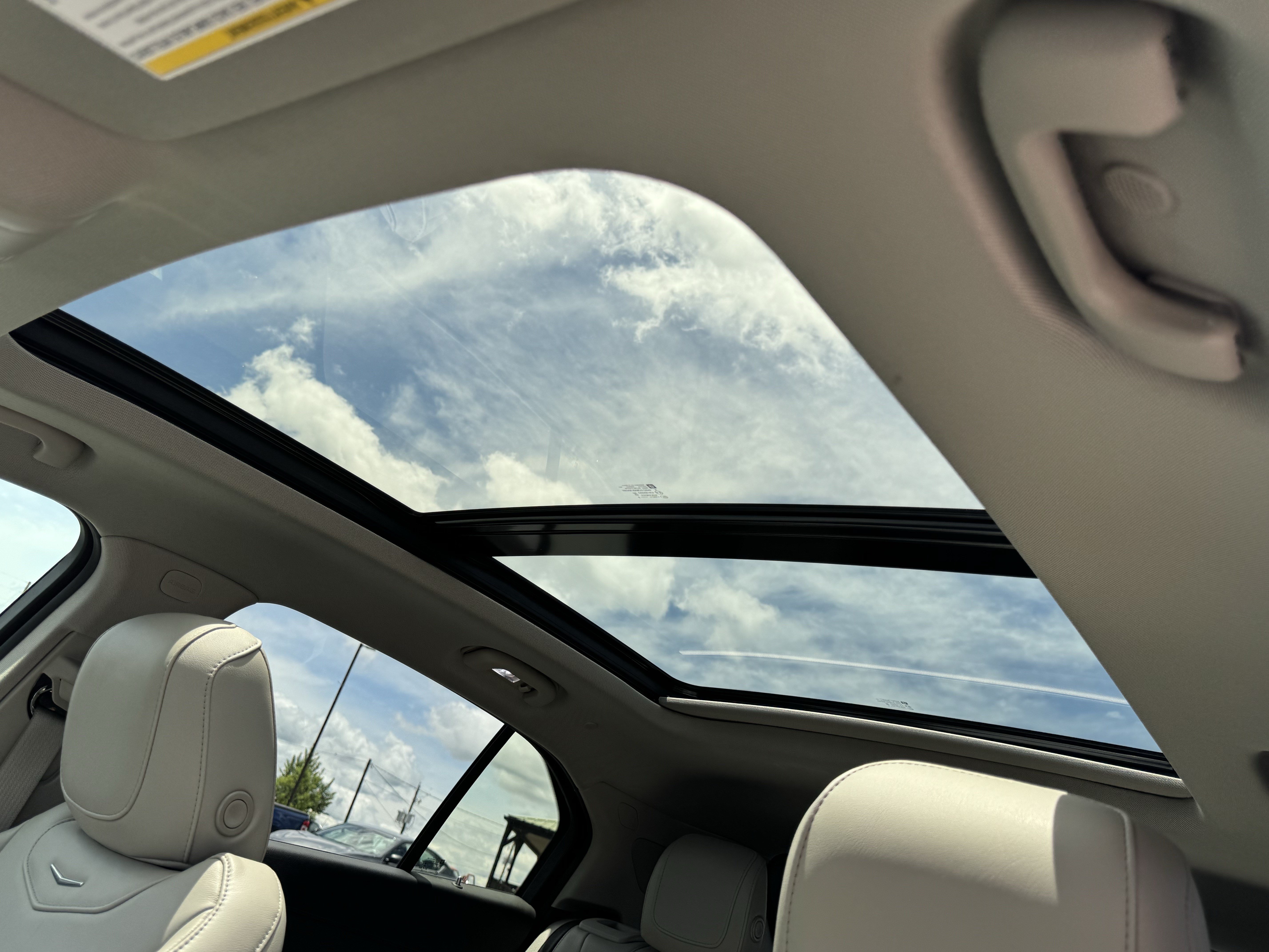 Used 2019 Cadillac XT4 Premium Luxury FWD image 10