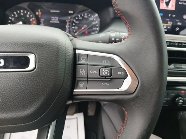 Used 2025 Jeep Compass Trailhawk AWD/4WD image 22
