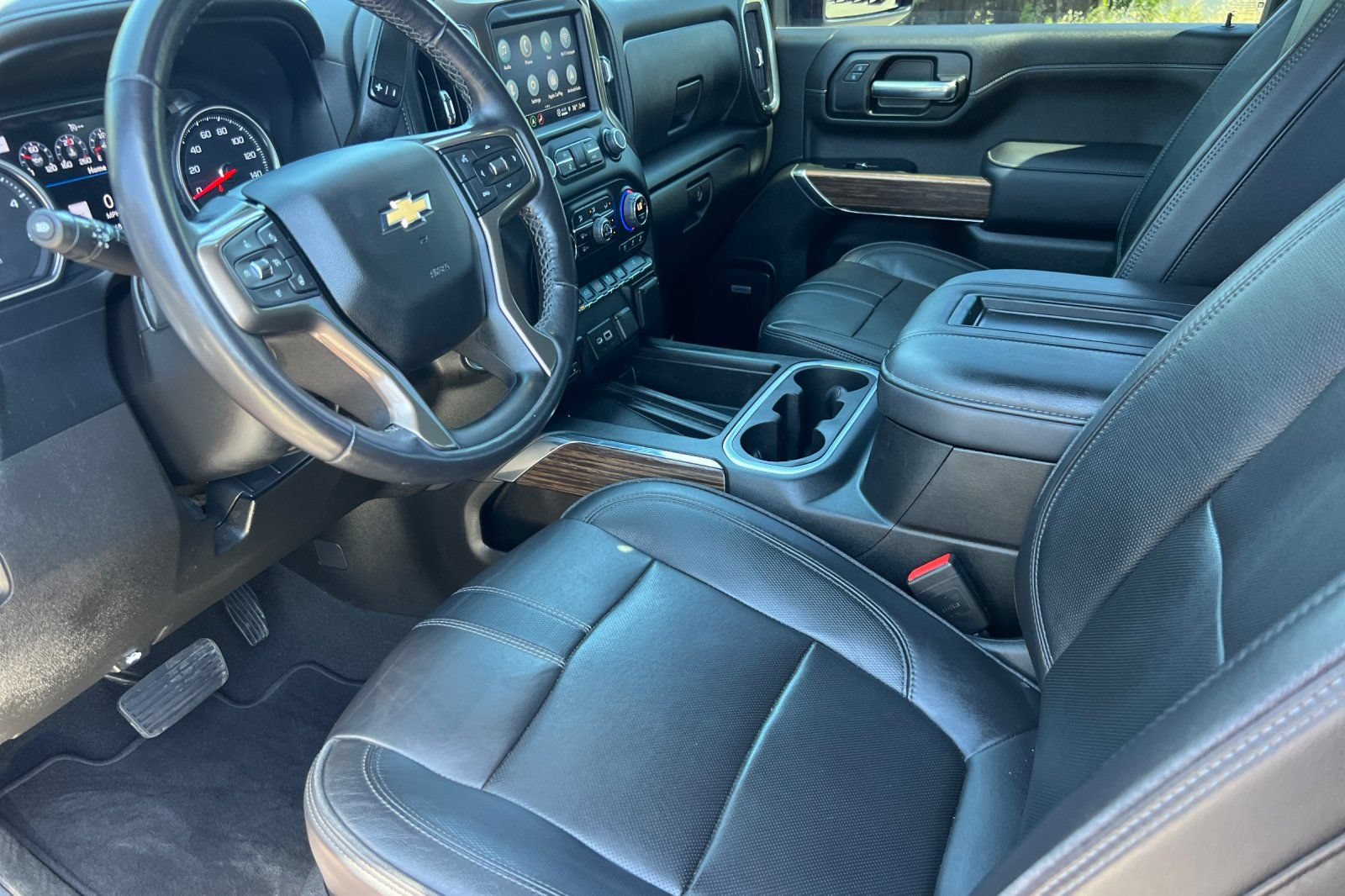 Used 2022 Chevrolet Silverado 3500 High Country w/ Safety Package II AWD/4WD image 11
