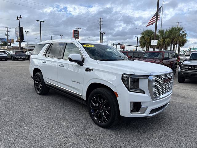 Used 2023 GMC Yukon Denali RWD image 16