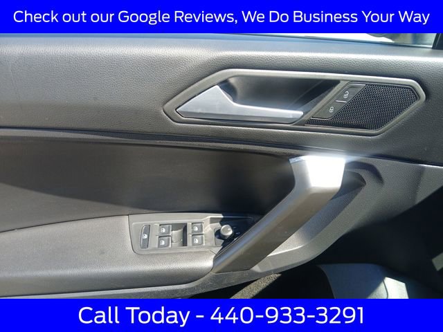 Used 2021 Volkswagen Tiguan SE AWD/4WD image 19