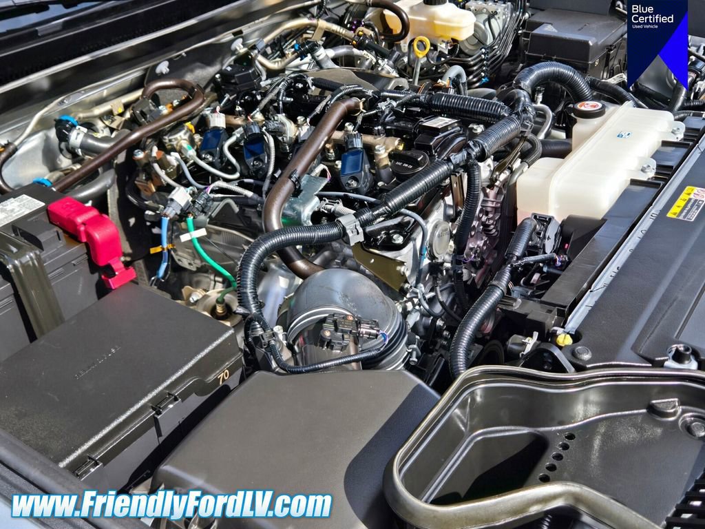 Used 2025 Toyota Tacoma SR AWD/4WD image 17