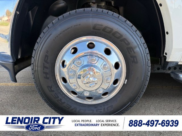 Used 2022 RAM 3500 Laramie AWD/4WD image 9