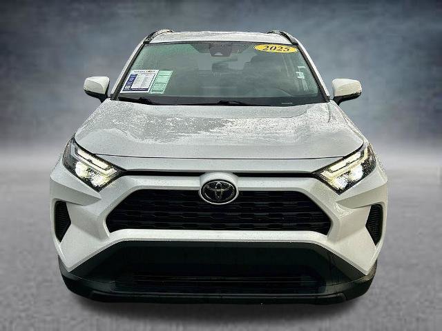 Used 2025 Toyota RAV4 XLE FWD image 2