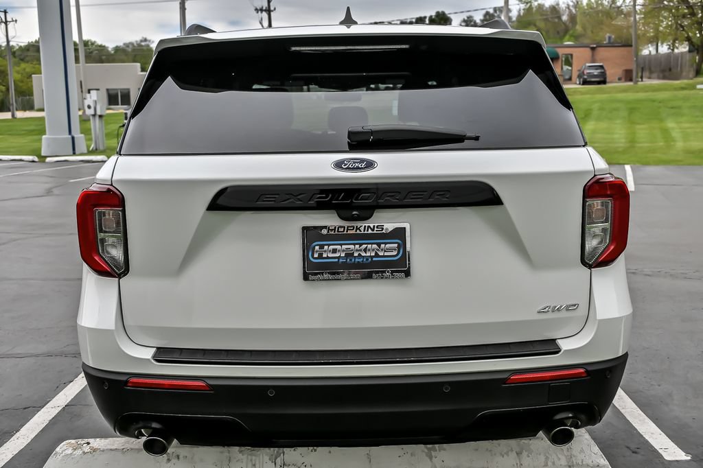Certified 2023 Ford Explorer ST-Line AWD/4WD image 9