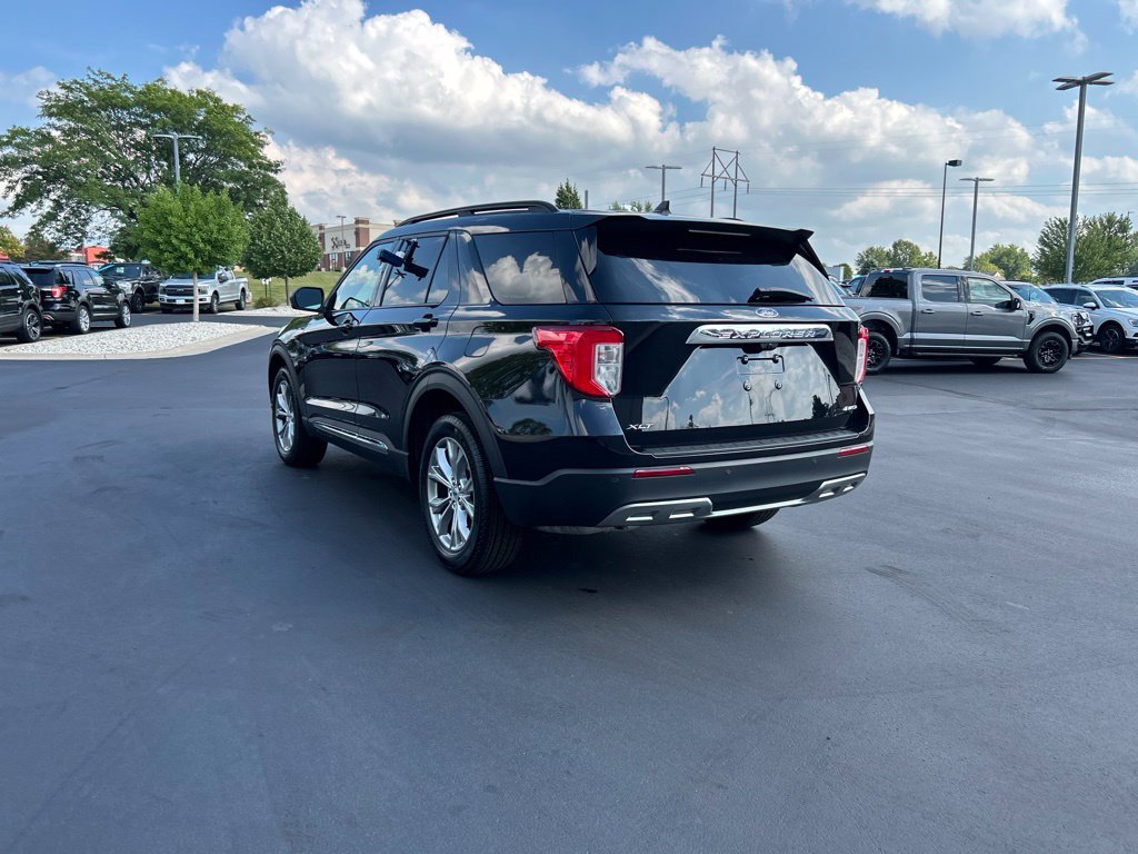 Certified 2023 Ford Explorer XLT w/ Equipment Group 202A AWD/4WD image 8