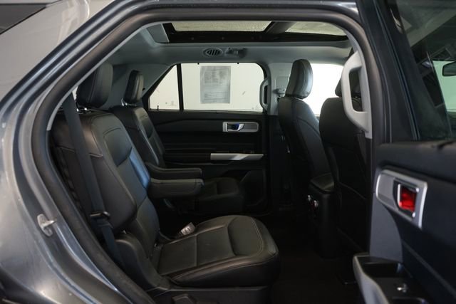 Certified 2021 Ford Explorer Limited w/ Equipment Group 301A image 32