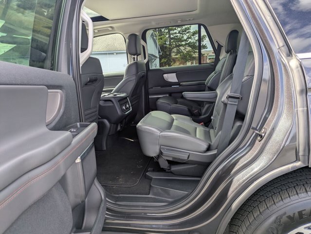 Certified 2025 Ford Expedition Active RWD image 33