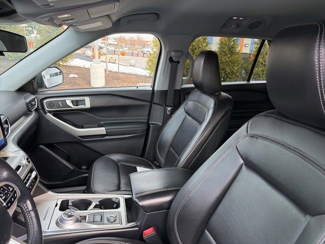 Certified 2020 Ford Explorer XLT w/ Equipment Group 202A image 15