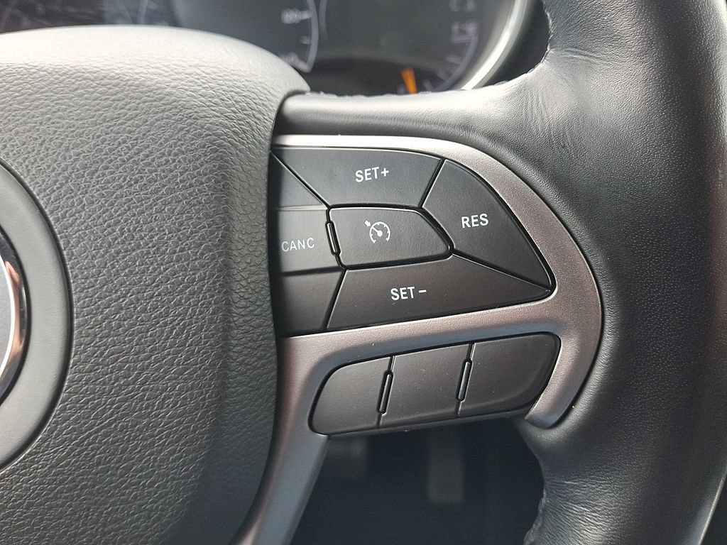 Used 2022 Jeep Grand Cherokee Limited AWD/4WD image 23