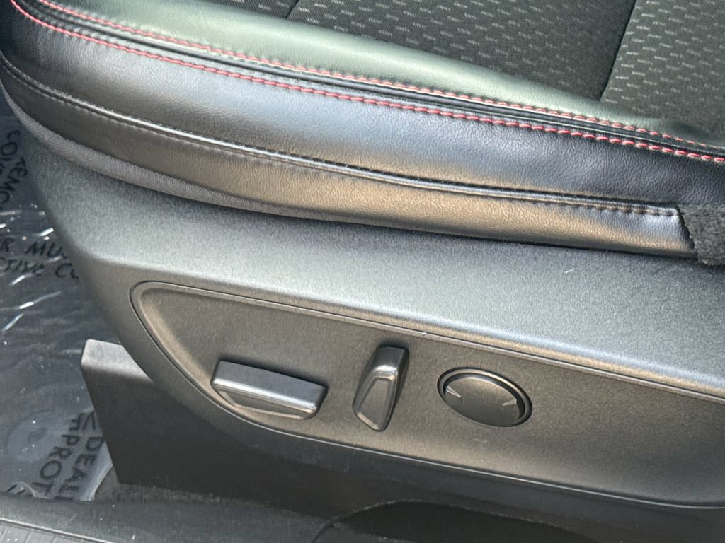Certified 2025 Ford Escape ST-Line FWD image 24