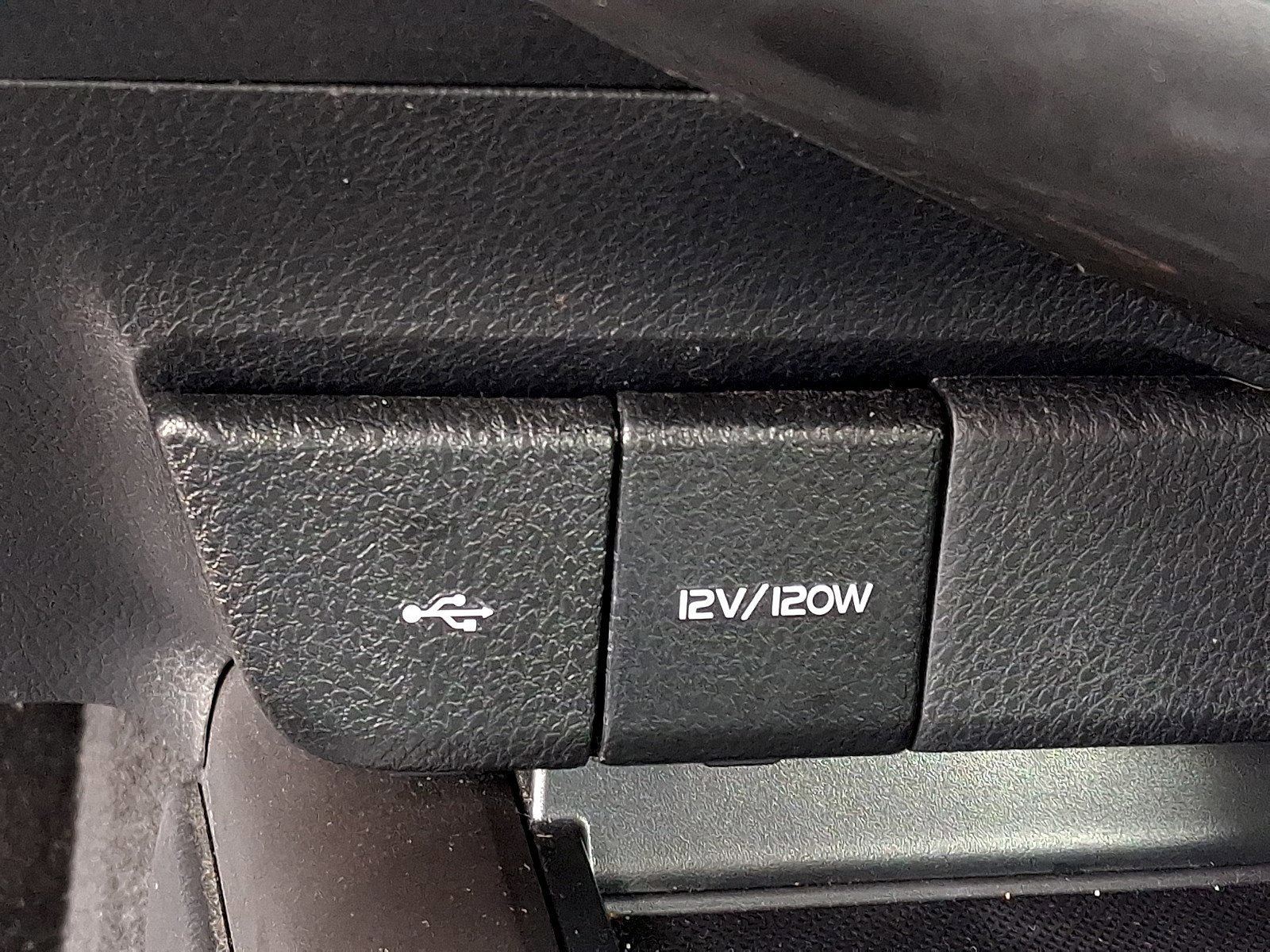 Used 2024 Toyota Camry SE image 23