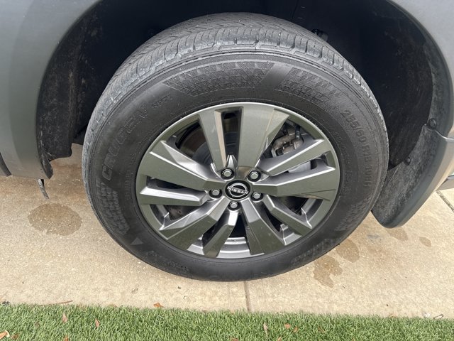 Used 2024 Nissan Pathfinder SV w/ Cargo Package FWD image 10