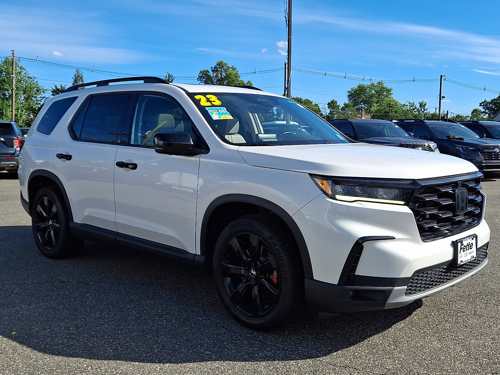 Used 2023 Honda Pilot Elite image 3