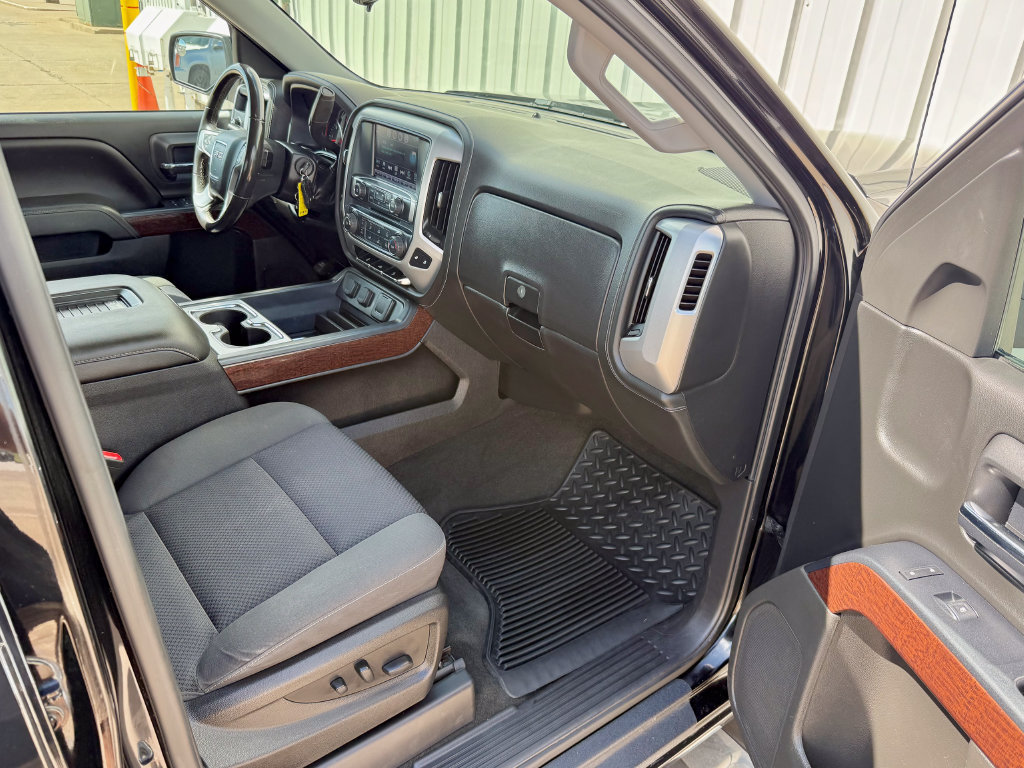 Used 2018 GMC Sierra 1500 SLE w/ Suspension Package, Off-Road AWD/4WD image 18