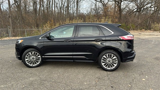 Certified 2024 Ford Edge Titanium w/ Titanium Elite Package image 2