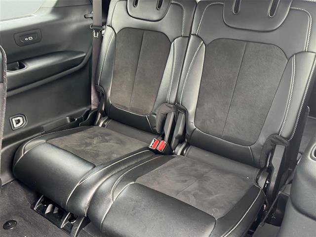 Used 2025 Jeep Grand Cherokee L Altitude AWD/4WD image 18