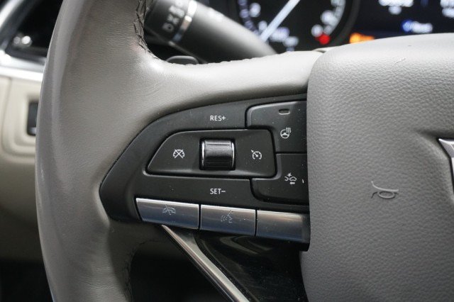 Used 2025 Cadillac XT6 Premium Luxury w/ Technology Package FWD image 33
